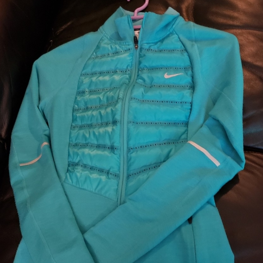 Nike sweater zip up
